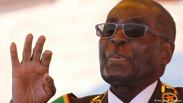 Zimbabwe's Mugabe says not going anywhere, not dying